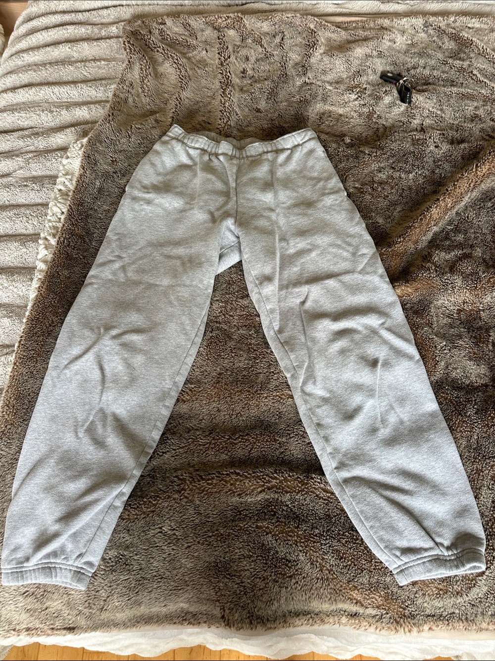Aritzia TNA Cozy Fleece Sweatpants